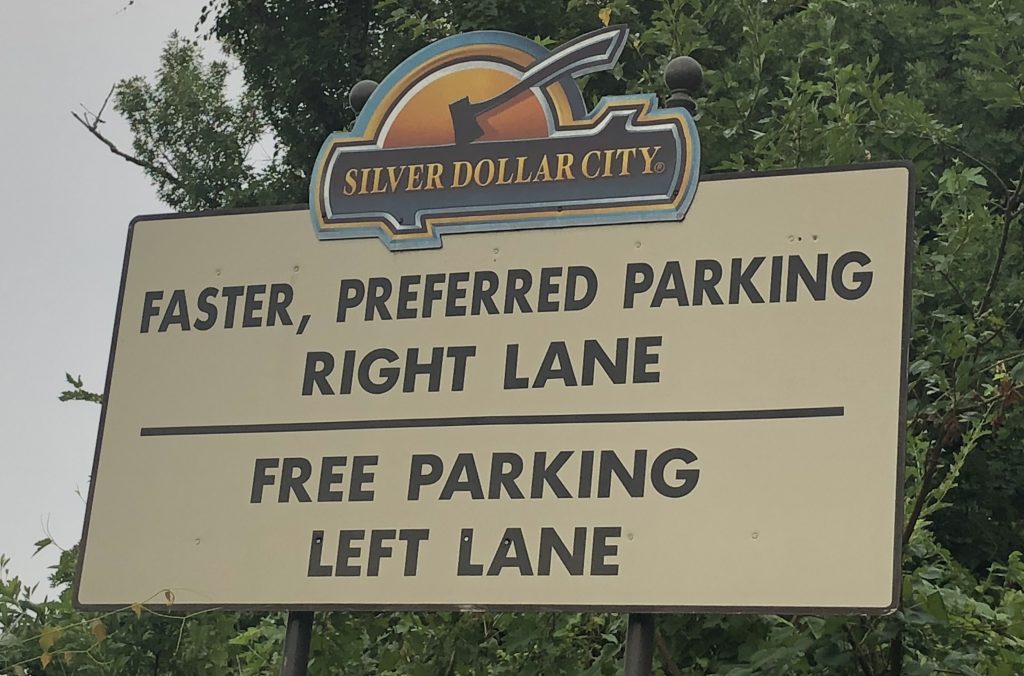 parking at SIlver Dollar City